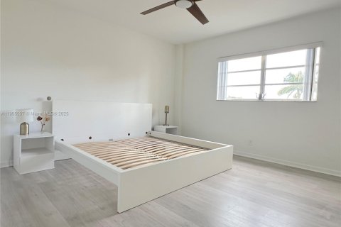 Снять в аренду кондоминиум в Бей-Харбор-Айлендс, Флорида 1 спальня, 86.31м2, № 1964522 - фото 17