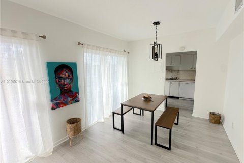 Снять в аренду кондоминиум в Бей-Харбор-Айлендс, Флорида 1 спальня, 86.31м2, № 1964522 - фото 11