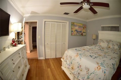 House in Hollywood, Florida 3 bedrooms, 81.2 sq.m. № 1812152 - photo 14