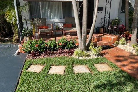House in Hollywood, Florida 3 bedrooms, 81.2 sq.m. № 1812152 - photo 3