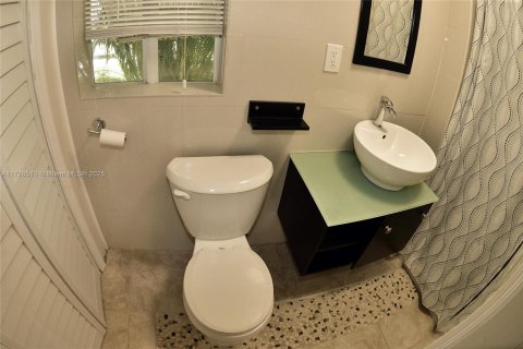 House in Hollywood, Florida 3 bedrooms, 81.2 sq.m. № 1812152 - photo 29