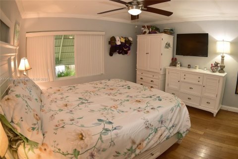 House in Hollywood, Florida 3 bedrooms, 81.2 sq.m. № 1812152 - photo 18