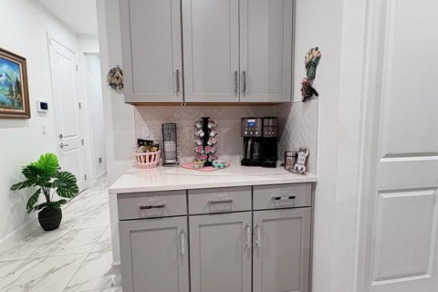 Villa ou maison à vendre à Port St. Lucie, Floride: 3 chambres, 185.62 m2 № 2177291 - photo 8