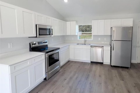 House in Ocala, Florida 3 bedrooms, 93.92 sq.m. № 1903370 - photo 3