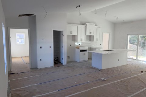 House in Port Charlotte, Florida 3 bedrooms, 139.63 sq.m. № 2106349 - photo 7