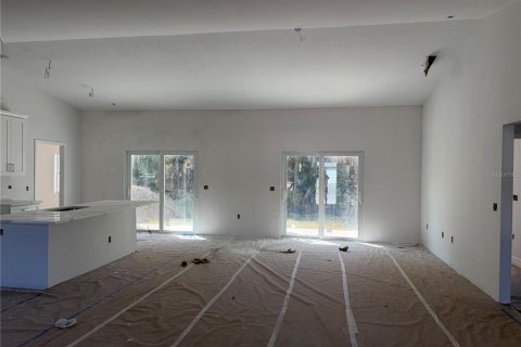 House in Port Charlotte, Florida 3 bedrooms, 139.63 sq.m. № 2106349 - photo 10