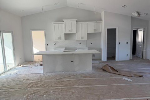 House in Port Charlotte, Florida 3 bedrooms, 139.63 sq.m. № 2106349 - photo 3
