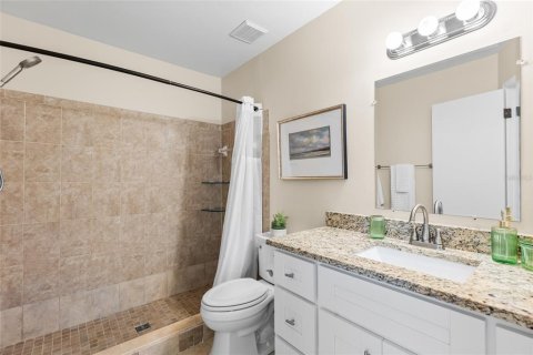 House in Temple Terrace, Florida 3 bedrooms, 146.41 sq.m. № 2137099 - photo 20