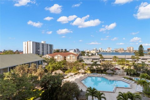 Condominio en venta en Clearwater, Florida, 2 dormitorios, 120.77 m2 № 1826556 - foto 17