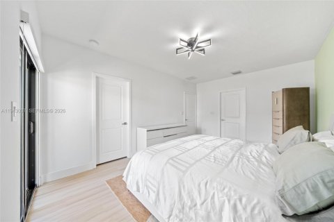 Townhouse in Doral, Florida 3 bedrooms, 179.21 sq.m. № 2002298 - photo 18