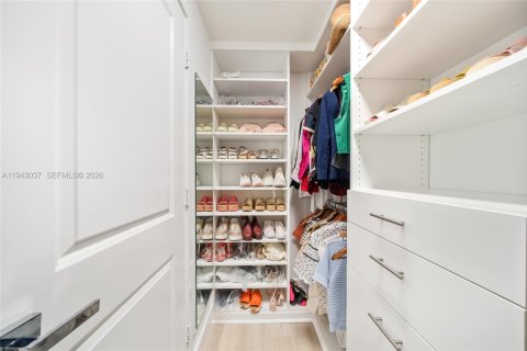 Townhouse in Doral, Florida 3 bedrooms, 179.21 sq.m. № 2002298 - photo 20