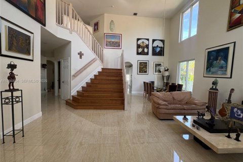 Casa en venta en Pembroke Pines, Florida, 4 dormitorios, 305.09 m2 № 2052571 - foto 2