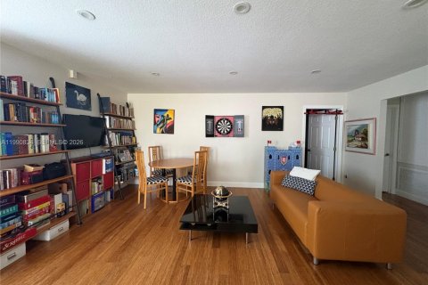 Casa en venta en Pembroke Pines, Florida, 4 dormitorios, 305.09 m2 № 2052571 - foto 15