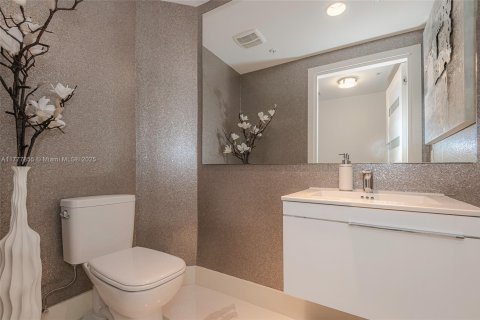 Copropriété à vendre à North Miami Beach, Floride: 3 chambres, 206.15 m2 № 1958254 - photo 29