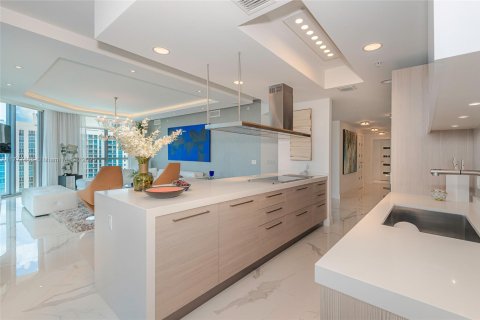 Copropriété à vendre à North Miami Beach, Floride: 3 chambres, 206.15 m2 № 1958254 - photo 28