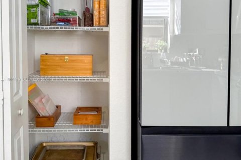 Touwnhouse à vendre à Miami, Floride: 3 chambres, 128.02 m2 № 2027325 - photo 6