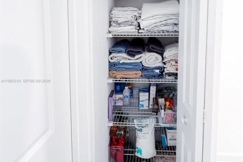 Touwnhouse à vendre à Miami, Floride: 3 chambres, 128.02 m2 № 2027325 - photo 23