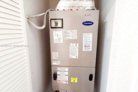 Touwnhouse à vendre à Miami, Floride: 3 chambres, 128.02 m2 № 2027325 - photo 25