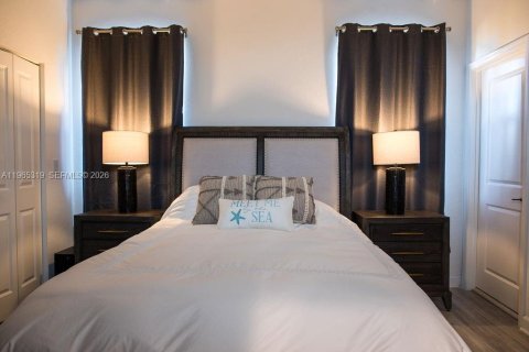 Touwnhouse à vendre à Miami, Floride: 3 chambres, 128.02 m2 № 2027325 - photo 26