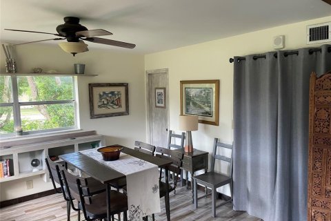 Купить кондоминиум в Тамарак, Флорида 2 спальни, 85.47м2, № 2182767 - фото 13
