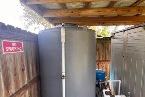 Casa en venta en Okeechobee, Florida, 4 dormitorios, 352.01 m2 № 1217718 - foto 1