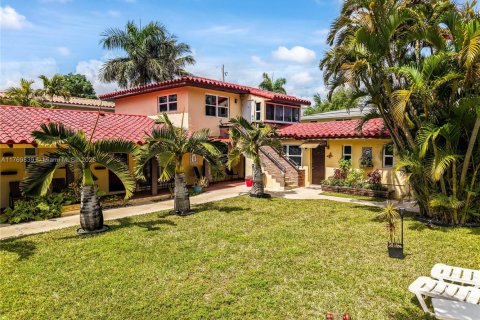 Propiedad comercial en venta en Fort Lauderdale, Florida № 1707789 - foto 10