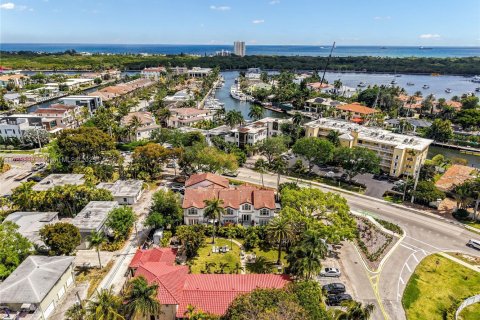 Propiedad comercial en venta en Fort Lauderdale, Florida № 1707789 - foto 4