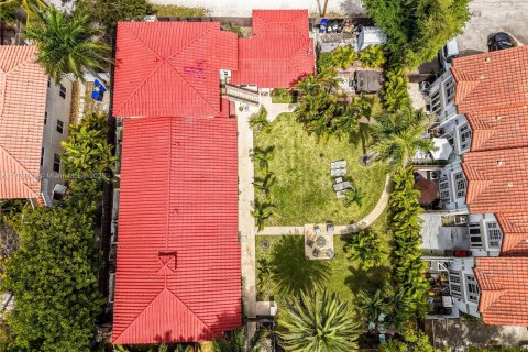 Propiedad comercial en venta en Fort Lauderdale, Florida № 1707789 - foto 6