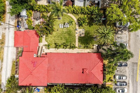 Propiedad comercial en venta en Fort Lauderdale, Florida № 1707789 - foto 7
