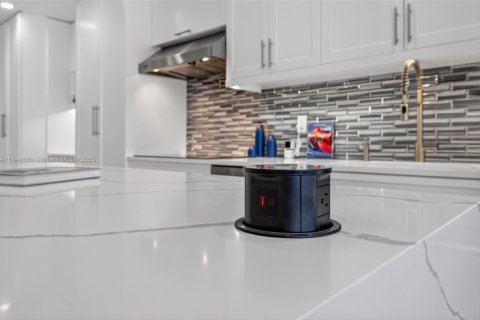 Condominio en venta en Fort Lauderdale, Florida, 1 dormitorio, 69.4 m2 № 1852417 - foto 23