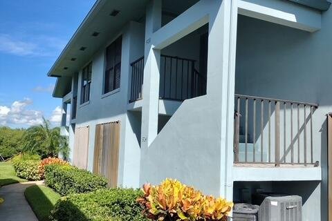 Condo in Stuart, Florida, 2 bedrooms  № 2245346 - photo 2