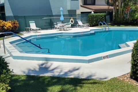 Condo in Stuart, Florida, 2 bedrooms  № 2245346 - photo 4