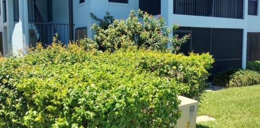 Condo in Stuart, Florida, 2 bedrooms  № 2245346