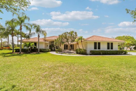 House in Palm Beach Gardens, Florida 5 bedrooms, 448.16 sq.m. № 2187444 - photo 7