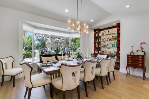House in Palm Beach Gardens, Florida 5 bedrooms, 448.16 sq.m. № 2187444 - photo 19
