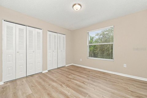 House in Riverview, Florida 4 bedrooms, 215.72 sq.m. № 2423718 - photo 15
