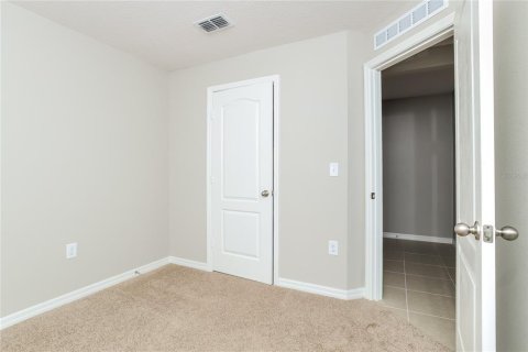 Casa en alquiler en Poinciana, Florida, 5 dormitorios, 149.02 m2 № 1843397 - foto 12