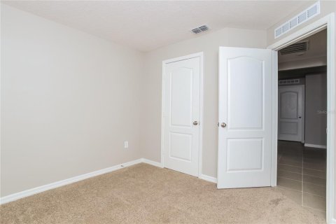 Casa en alquiler en Poinciana, Florida, 5 dormitorios, 149.02 m2 № 1843397 - foto 10