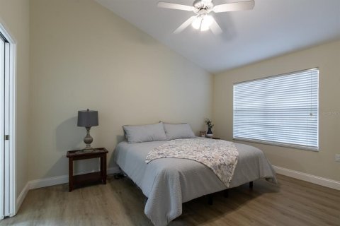 Condominio en venta en Gainesville, Florida, 2 dormitorios, 116.13 m2 № 2141910 - foto 12