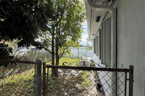 Купить виллу или дом в Майами, Флорида 4 спальни, 139.26м2, № 2048443 - фото 15