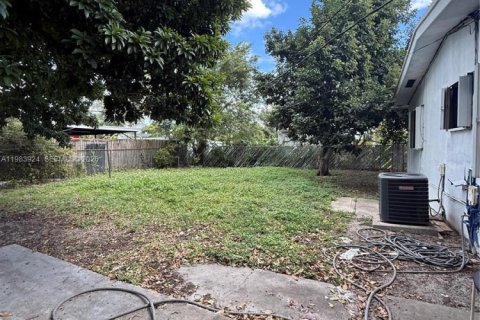 Купить виллу или дом в Майами, Флорида 4 спальни, 139.26м2, № 2048443 - фото 14