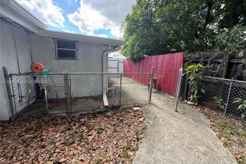 Купить виллу или дом в Майами, Флорида 4 спальни, 139.26м2, № 2048443 - фото 16