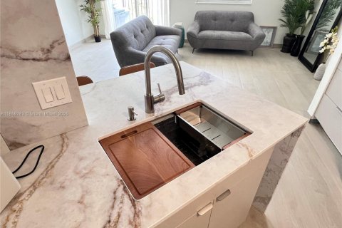 Condo in Aventura, Florida, 2 bedrooms № 1875045 - photo 26