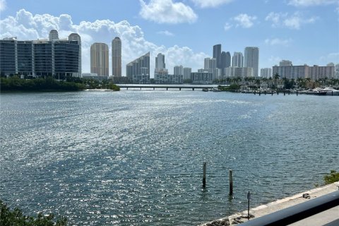 Condo in Aventura, Florida, 2 bedrooms № 1875045 - photo 7