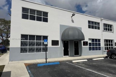 Immobilier commercial à vendre à Miami, Floride № 2049217 - photo 2