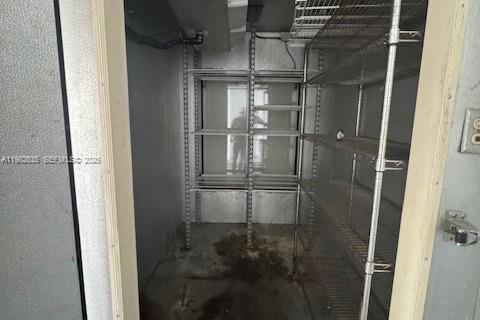 Immobilier commercial à vendre à Miami, Floride № 2049217 - photo 9