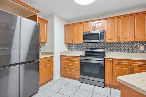 Casa en venta en Miami Gardens, Florida, 3 dormitorios, 144.56 m2 № 1897830 - foto 16