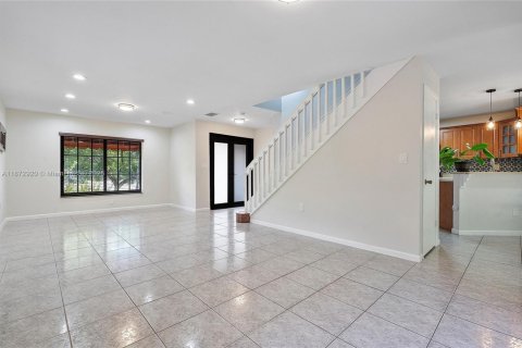 Casa en venta en Miami Gardens, Florida, 3 dormitorios, 144.56 m2 № 1897830 - foto 10