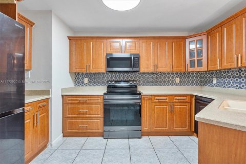 Casa en venta en Miami Gardens, Florida, 3 dormitorios, 144.56 m2 № 1897830 - foto 15