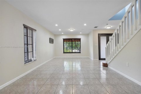 Casa en venta en Miami Gardens, Florida, 3 dormitorios, 144.56 m2 № 1897830 - foto 8